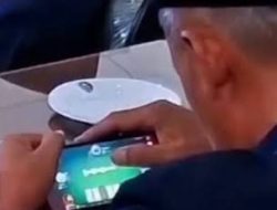 Viral Camat Madiun Main Game di Ruang Paripurna DPRD, Begini Klarifikasinya