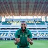 Yuran Fernandes Resmi Gabung Persebaya, Siap Jadi Tembok Kokoh Green Force di Super League 2026/2027
