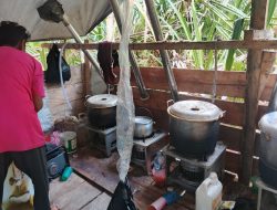 Polres Asmat Bongkar Pabrik Sopi Ilegal di Distrik Joerat, Ratusan Liter Cairan Fermentasi Dimusnahkan