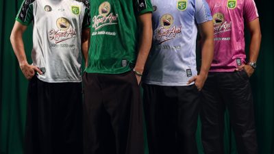 Tribute untuk Eri Irianto, AZA Rilis Jersey Pramusim Persebaya 2026 Bernuansa Klasik