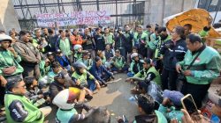 Pengemudi Ojol Siap Bermalam di DPR, Kawal Massa Aksi AMPB Pati Berlangsung Damai