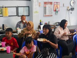 Program ‘INTINYA BERBAGI’ Jombang Digelar untuk Ke-4 Kalinya, Ratusan Porsi Ludes dalam 20 Menit