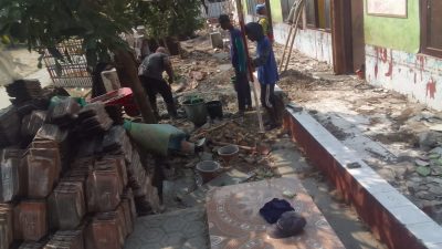 Proyek Rehabilitasi SDN Mekarjaya I Rawamerta Diduga Abaikan K3, Pekerja Terlihat Tanpa APD
