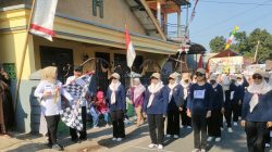Semarak HUT ke-81 RI, “Mama Gemoy” Desa Mojojejer Ramaikan Lomba Gerak Jalan Se-Kecamatan Mojowarno