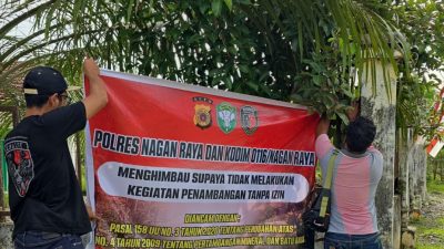 Polres Nagan Raya Pasang Spanduk Imbauan Larangan Tambang Ilegal di Lokasi Rawan