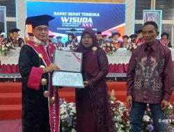 Wisuda XXV Unipdu Jombang, Cetak Insan Ilmuwan Berakhlak Pesantren