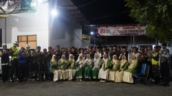 Menjelang Muktamar ke-35 NU, Satpol PP Jombang Gelar Aksi Simpatik dan Bagikan 500 Kerudung Gratis