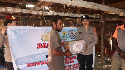 Sambut HUT ke-78, Srikandi Polwan Polres Asmat Pererat Silaturahmi Warga Mbait Lewat Aksi Sosial