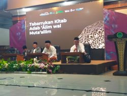 Sowan dan Istighosah Akbar Pra-Muktamar ke-35 NU, PW IPNU Jatim Bedah Kitab Adab ‘Alim Wa Muta’allim