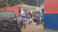 Diabaikan Soal Proposal HUT ke-81 RI, Gabungan Pemuda dan Karang Taruna Sindang Marga Blokade Gerbang PT KBU