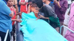 Massa Amuk Mapolres Sumba Barat, Bawa Jenazah Korban Penembakan ke Kantor Polisi