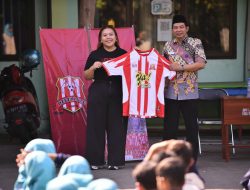 Deltras FC Goes to School ke SMPN 1 Jabon, Wigi Pratama hingga Leonard Tupamahu Beri Motivasi