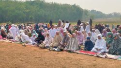 Kemarau Panjang! Warga dan Pelajar Tulang Bawang Tengah Gelar Salat Istisqa dan Muhasabah Bersama