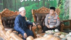 Kapolres Jombang Sowan ke Ponpes Darul Ulum, Minta Doa Restu