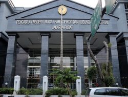 Duduk di Kursi Pesakitan, Eks Jampidsus Febrie Didakwa Peras Saksi Jiwasraya Rp55 Miliar demi Lolos Tersangka