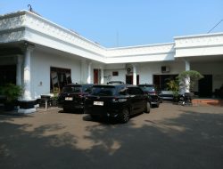 3 Mobil Hitam Berpelat AD Dilihat di Rumah Dinas Bupati Klaten, Isu OTT KPK Mencuat