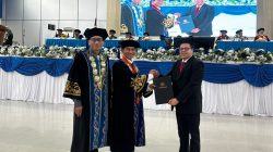 UNSAM Kukuhkan 807 Wisudawan, Rektor Tekankan Integritas dan Adaptif