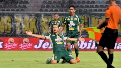 Persebaya Taklukkan Madura United 3-1 dalam Derby Suramadu, Drama di Menit Akhir
