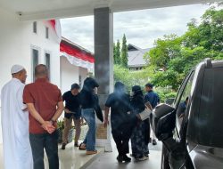 Ketua DPRK Nagan Raya Digerebek Istri Saat Bersama Perempuan di Rumah Dinas